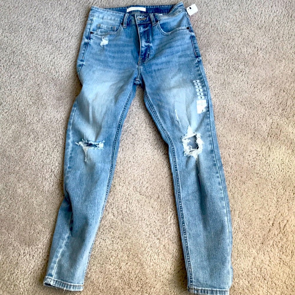 NWT Akira jeans size 3